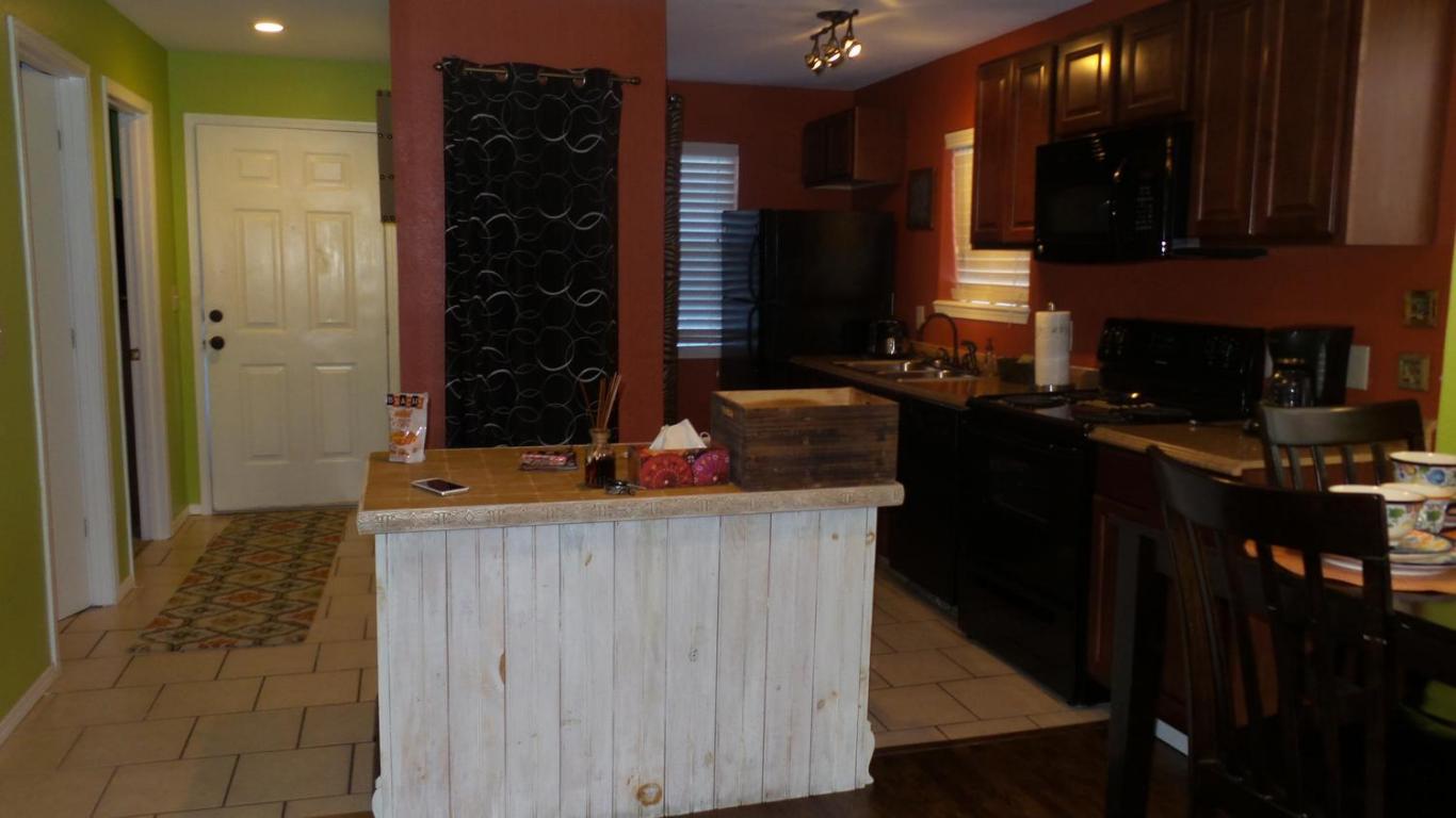 20 Goldfinch Road, Branson, MO 65616