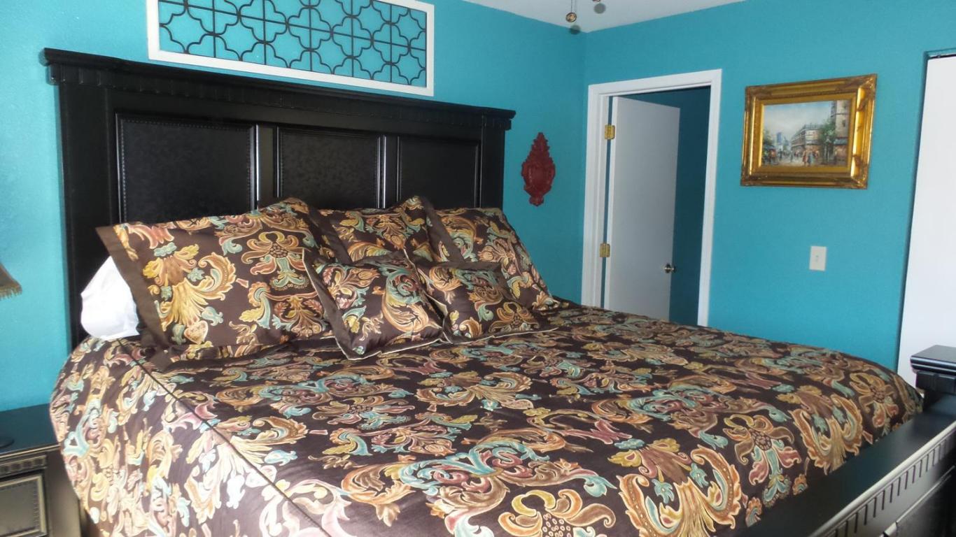 20 Goldfinch Road, Branson, MO 65616