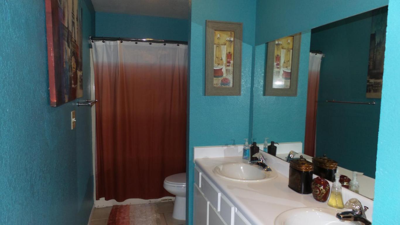 20 Goldfinch Road, Branson, MO 65616