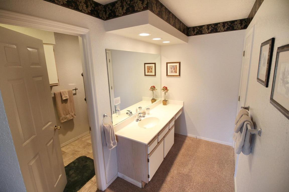 2700 Green Mountain Drive, Branson, MO 65616