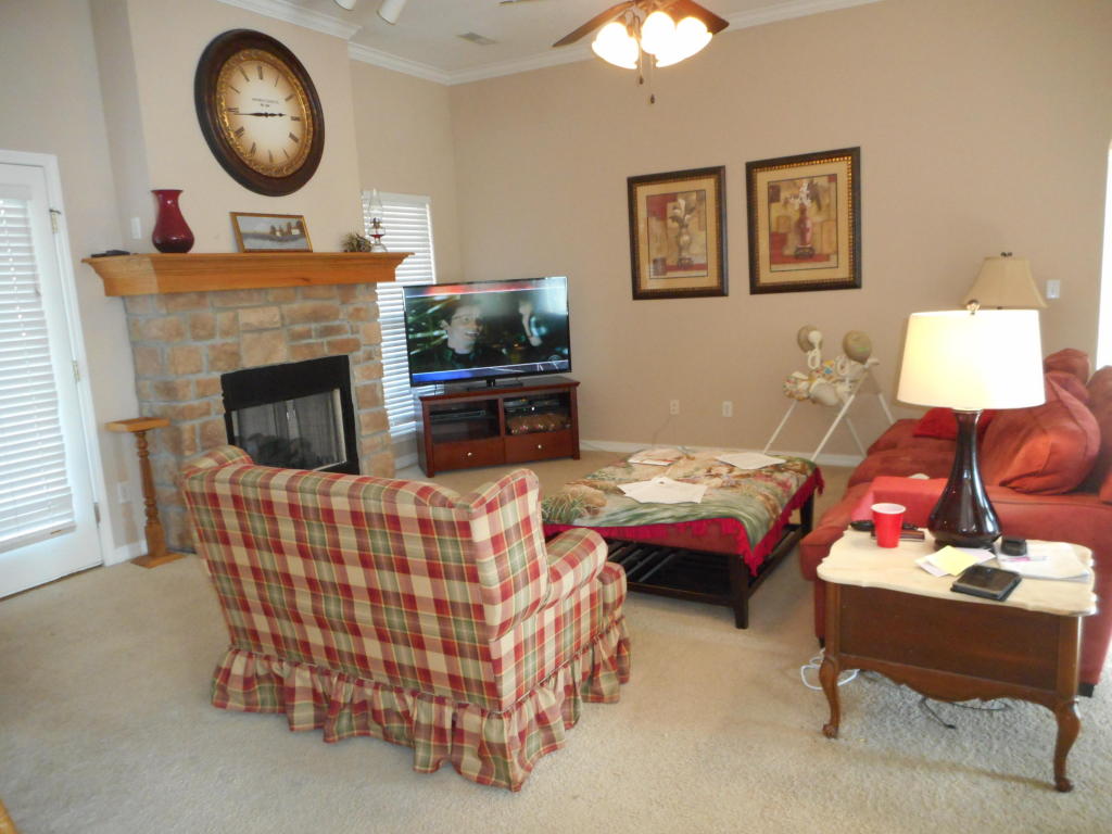135 Summerbrooke Lane, Branson, MO 65616