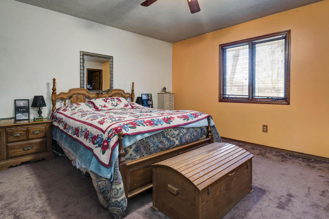 4875 South Old Wire Road, Battlefield, MO 65619