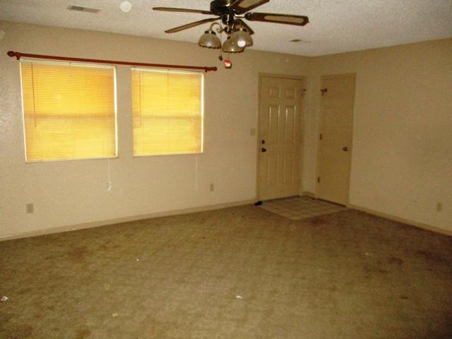 5446 South 244th Road, Buffalo, MO 65622