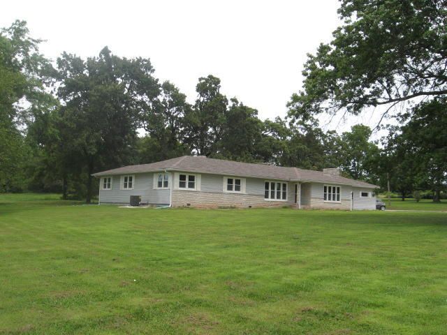 305 State Highway 32, Buffalo, MO 65622