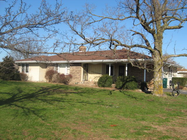 37 State Highway 32, Buffalo, MO 65622