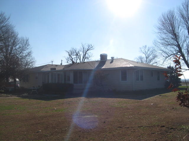 37 State Highway 32, Buffalo, MO 65622
