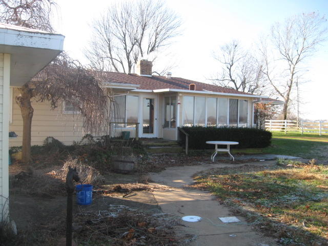 37 State Highway 32, Buffalo, MO 65622