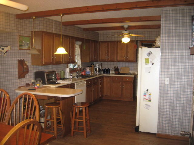 37 State Highway 32, Buffalo, MO 65622