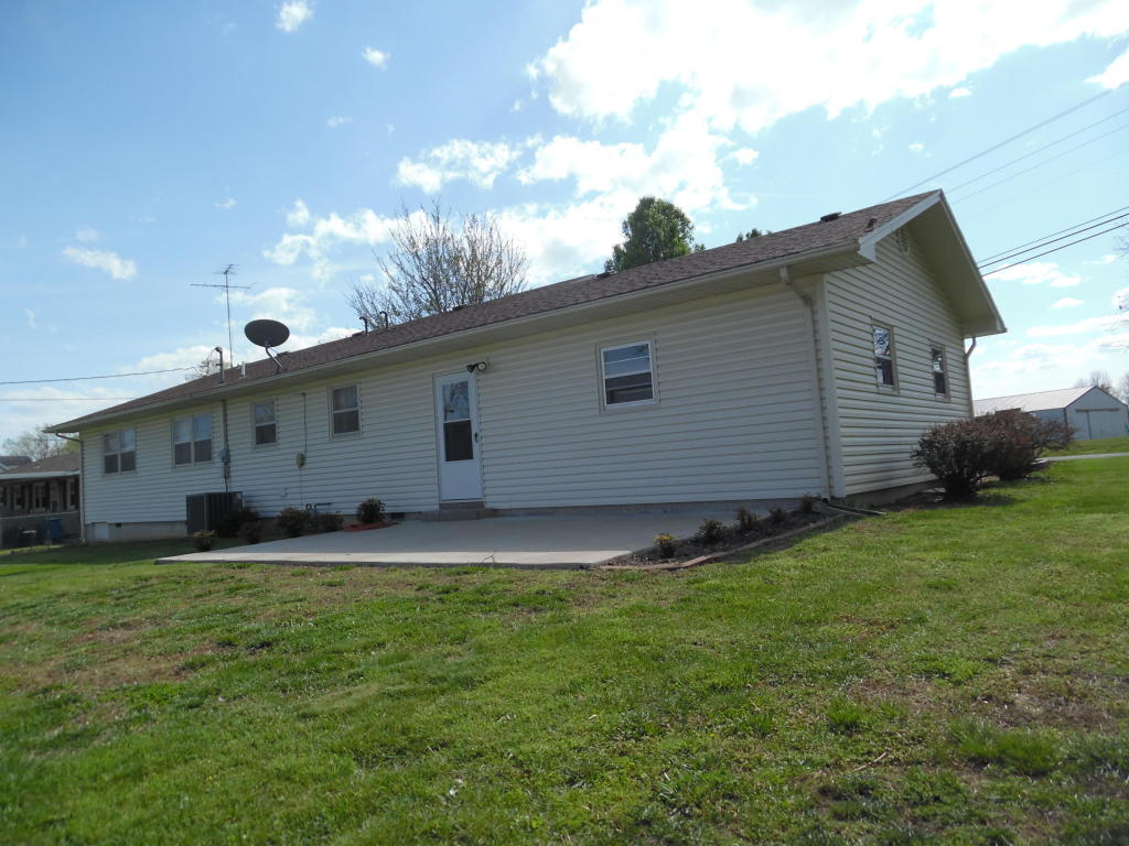 118 Billy Drive, Cassville, MO 65625