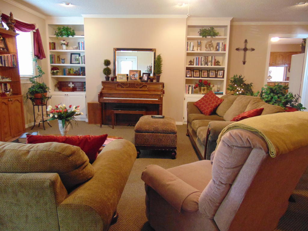 803 Hickory Street, Cassville, United States 65625
