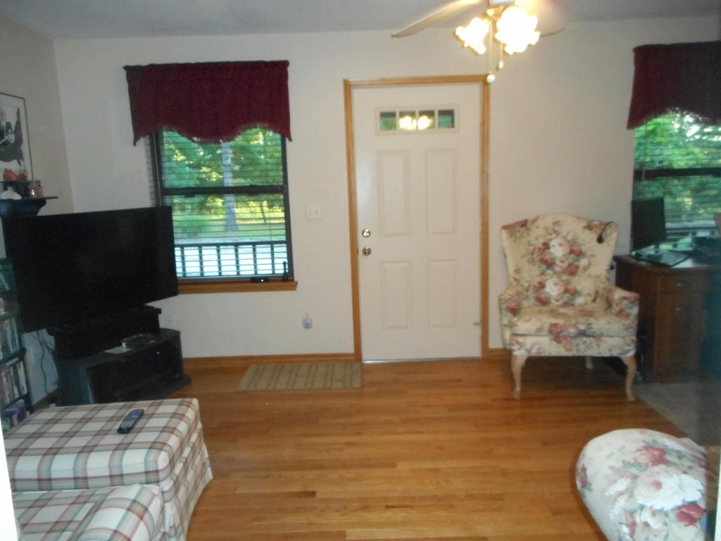 284 Susan Street, Cedarcreek, MO 65627