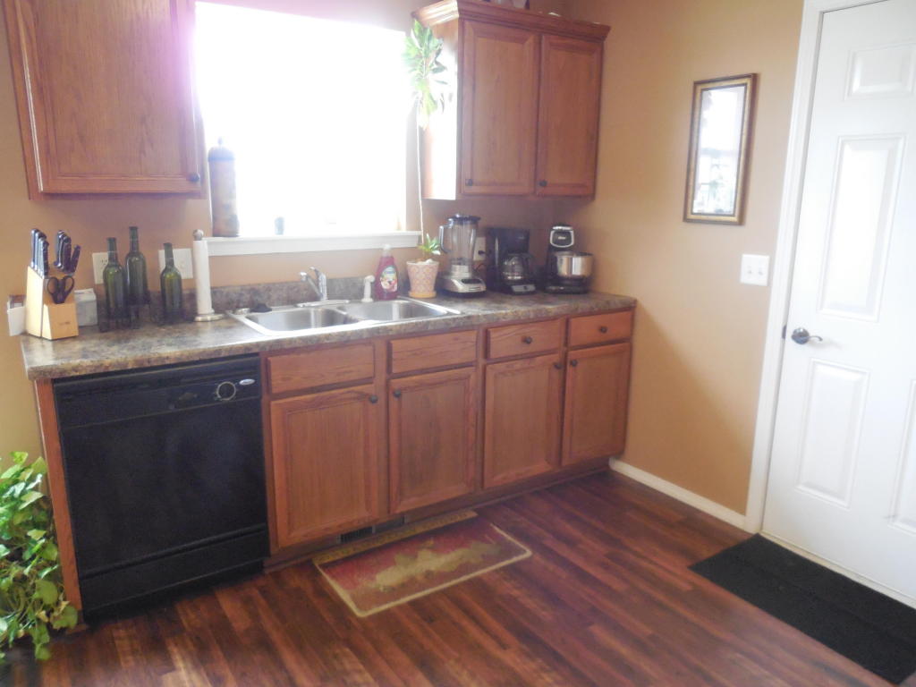 111 Spruce Avenue, Clever, MO 65631