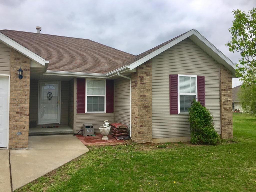 315 North Cheyenne, Clever, MO 65631