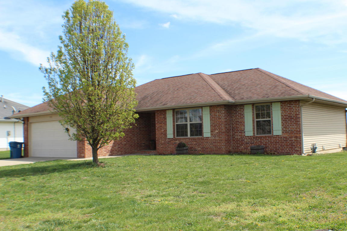708 West Lake Avenue, Clever, MO 65631