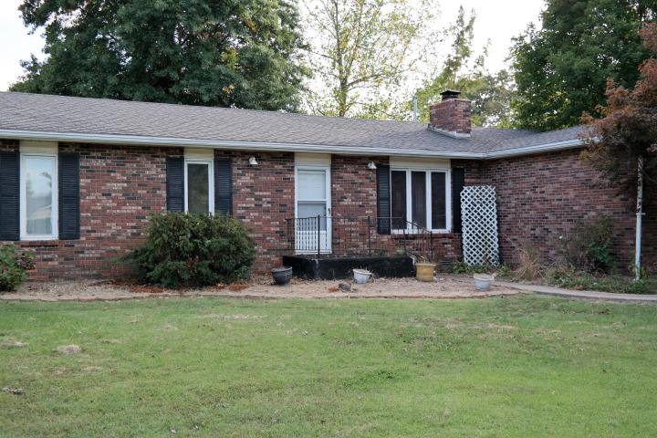 112 West Meadowbrook Avenue, Clever, MO 65631