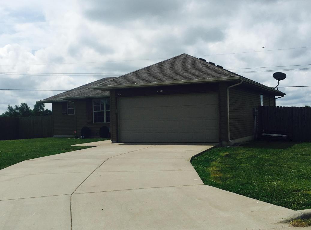 512 Sugar Lane, Clever, MO 65631