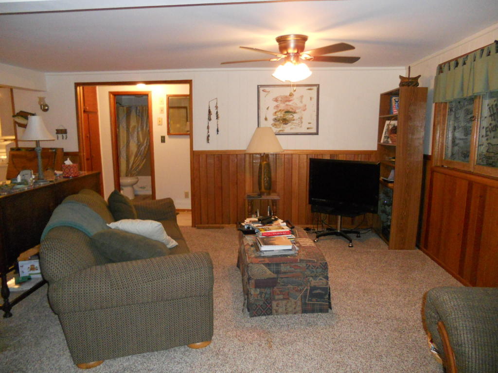 27360 Farm Road 1184, Eagle Rock, MO 65641