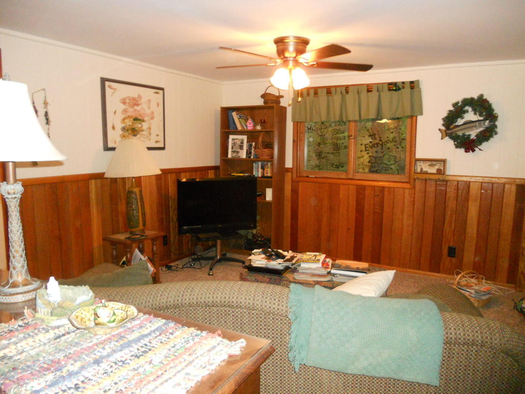 27360 Farm Road 1184, Eagle Rock, MO 65641