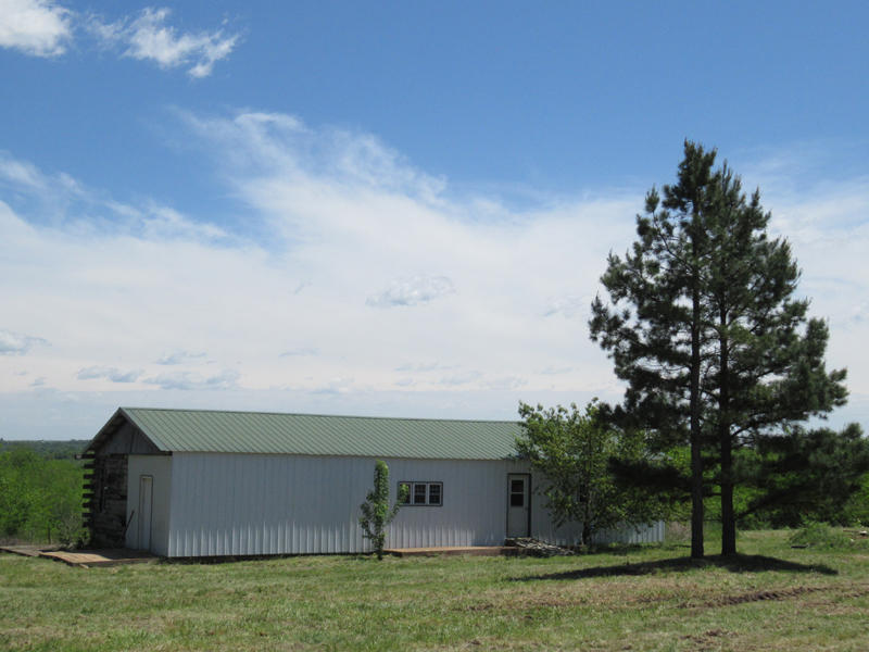 1070 Dade Rd 1050, Everton, MO 65646