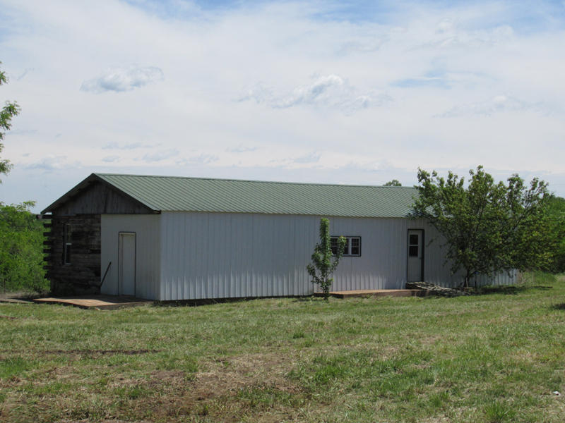 1070 Dade Rd 1050, Everton, MO 65646