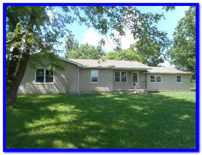 9337 East Farm Road 2, Fair Grove, MO 65648