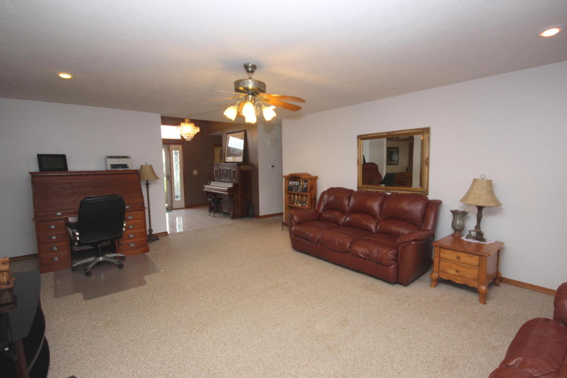 170 W Saddle Club Road, Fair Grove, United States 65648