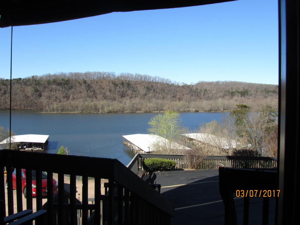 150 Sunken Forest Dr., Forsyth, MO 65653