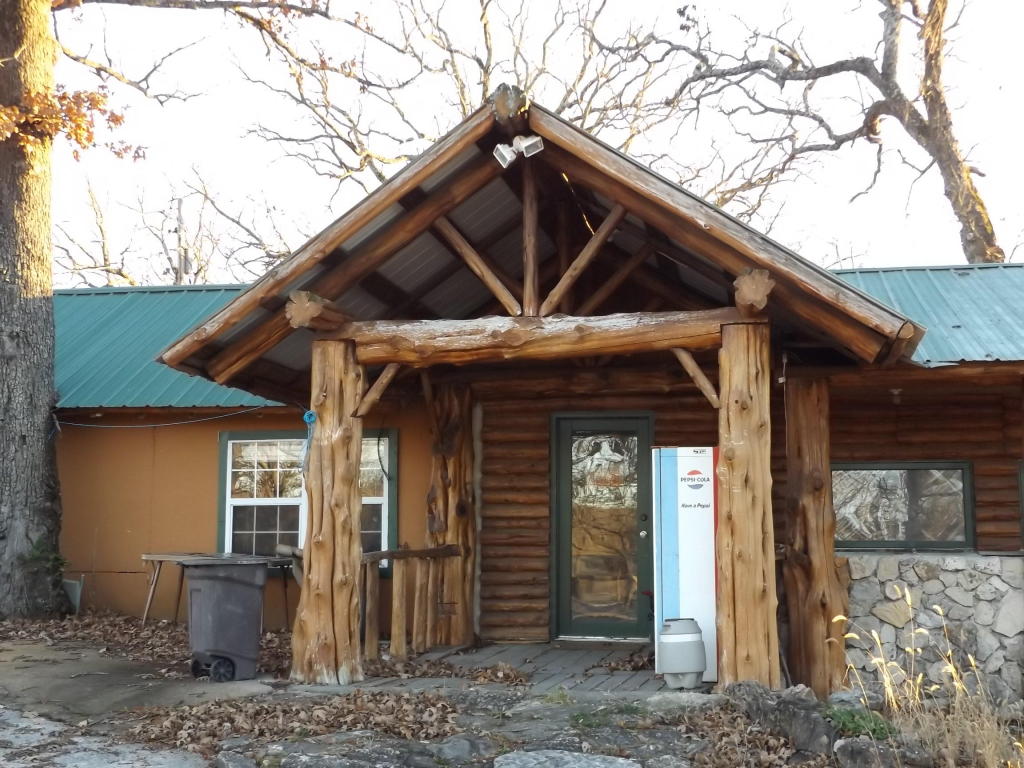 19948 Us Hwy 160, Forsyth, MO 65653