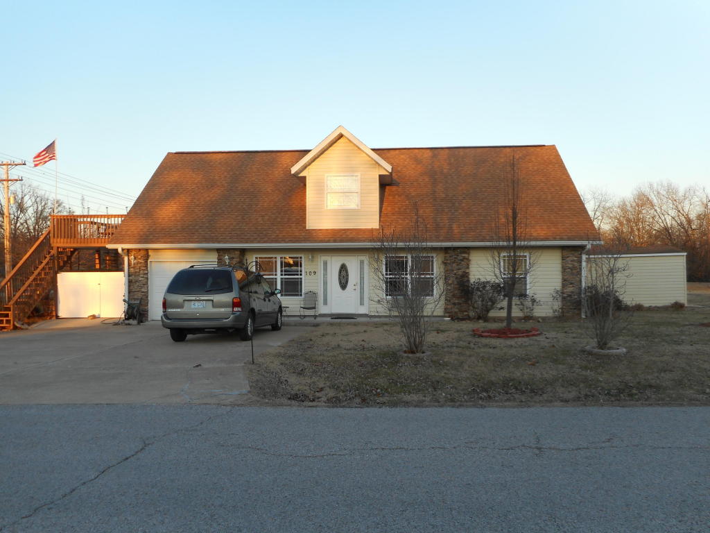 109 Dickens Circle, Forsyth, MO 65653