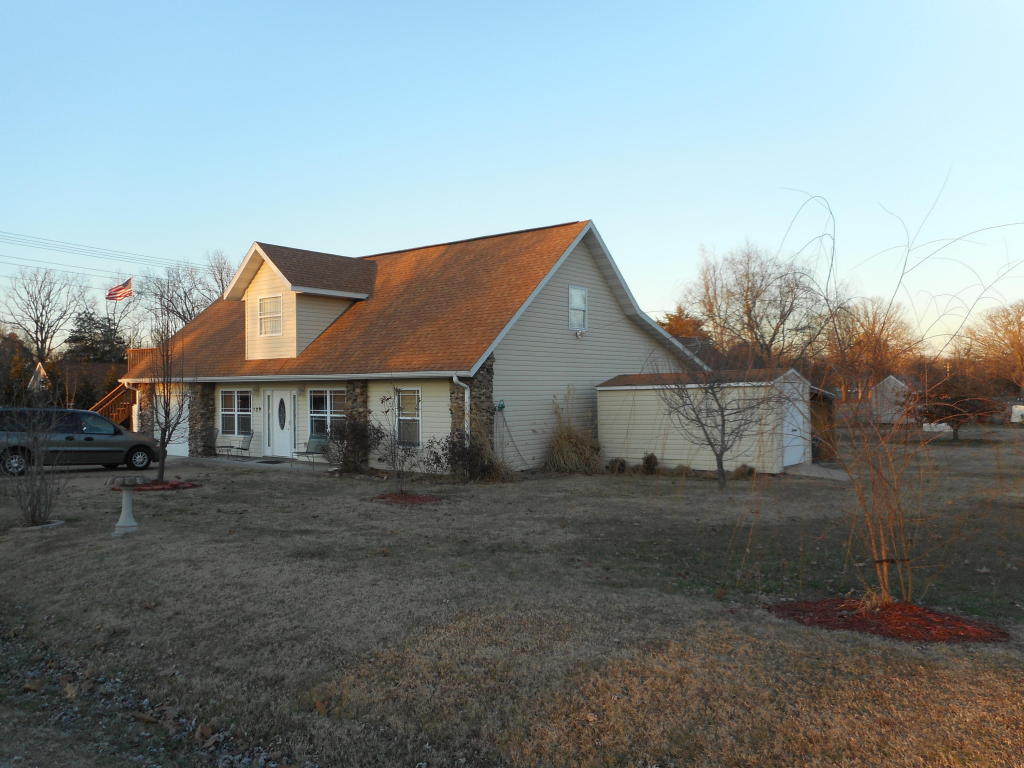 109 Dickens Circle, Forsyth, MO 65653