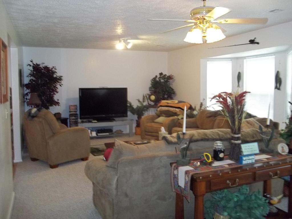 12 Ridgeview Road, Greenfield, MO 65661