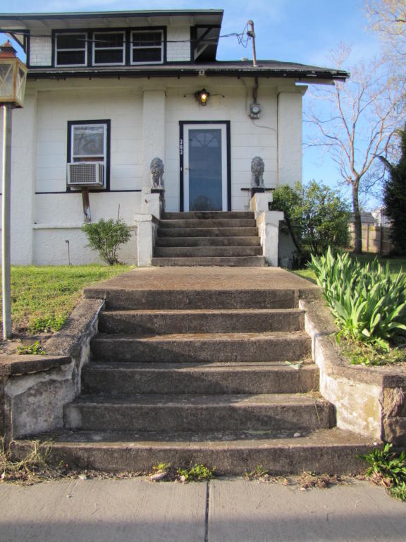 363 West Rolla Street, Hartville, MO 65667