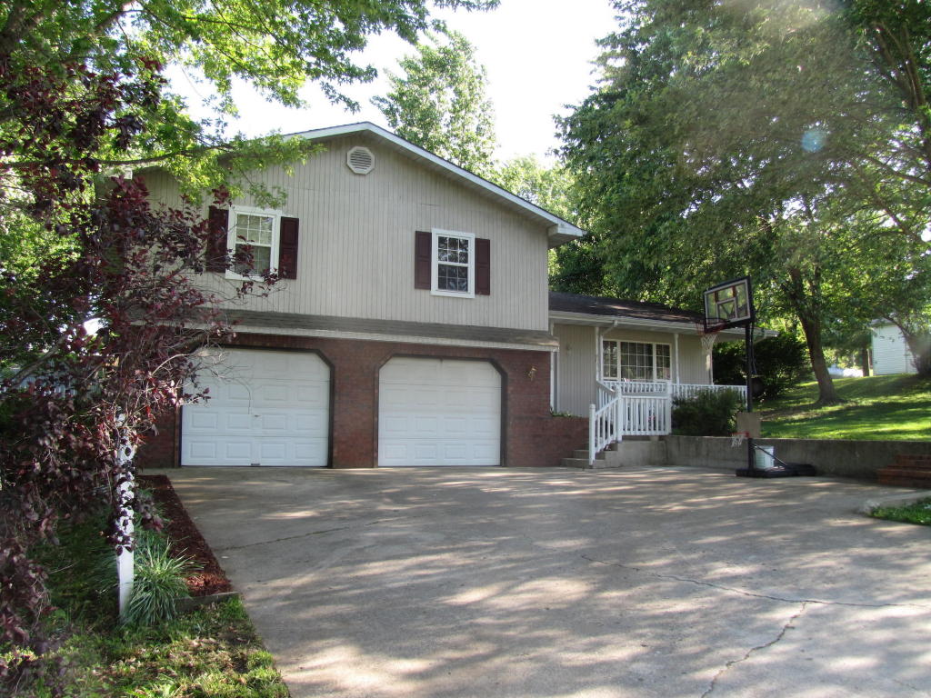 140 South Street, Hartville, MO 65667