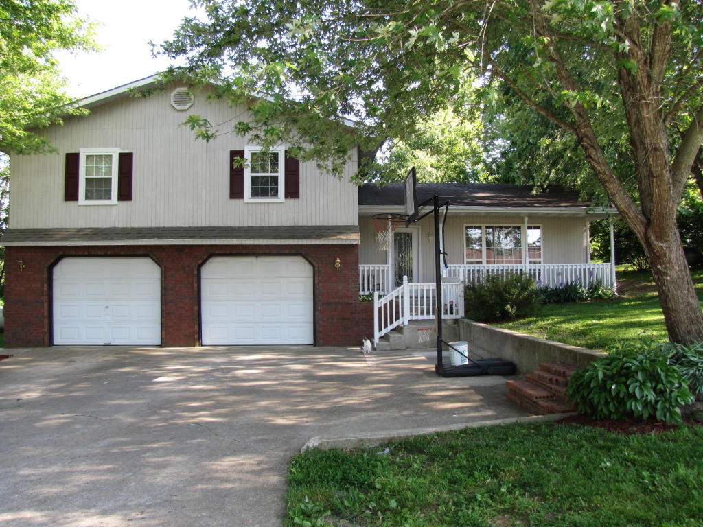 140 South Street, Hartville, MO 65667
