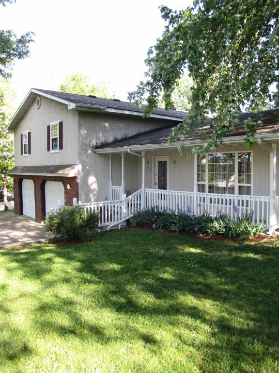 140 South Street, Hartville, MO 65667