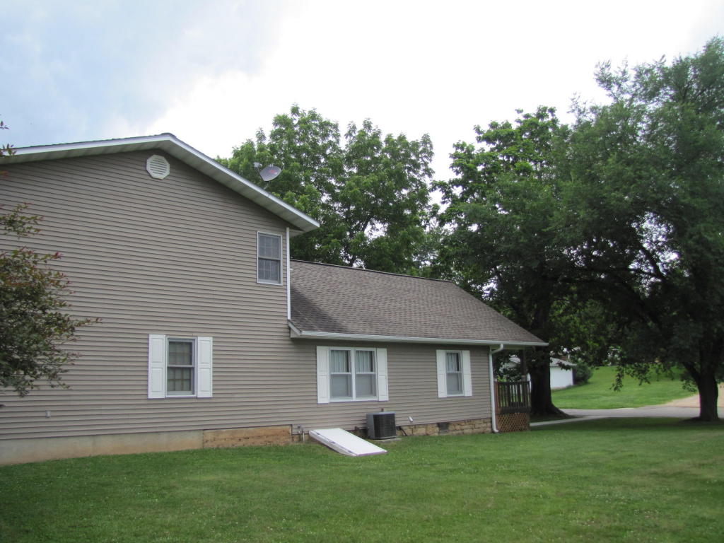 290 West Marshfield Street, Hartville, MO 65667