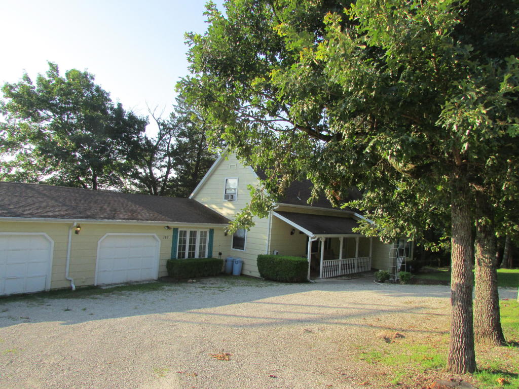 119 Iowa Colony Road, Hollister, MO 65672