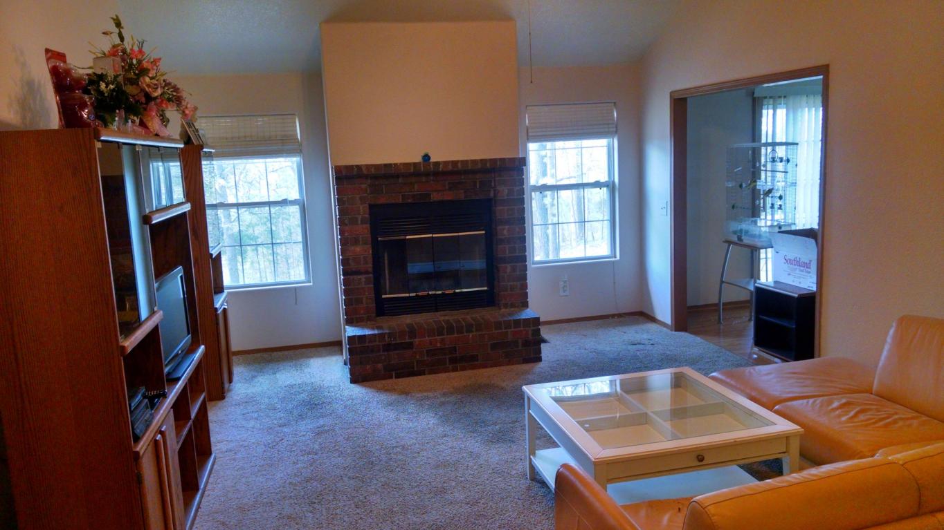 405 Knox Avenue, Hollister, MO 65672