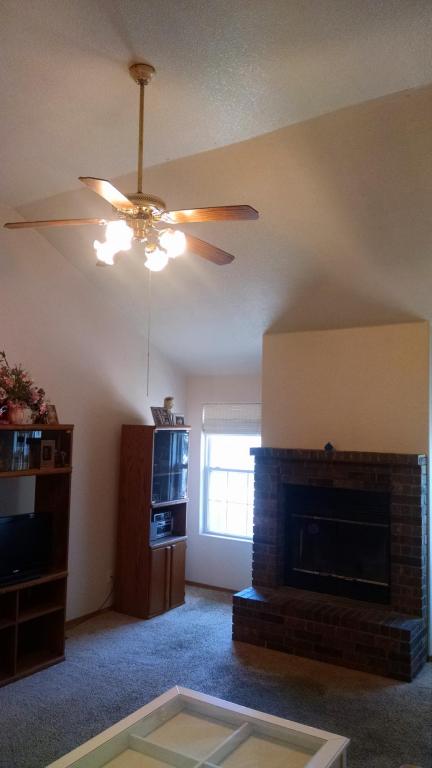 405 Knox Avenue, Hollister, MO 65672