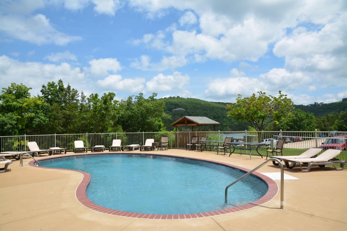 680 Emerald Pointe Drive, Hollister, MO 65672