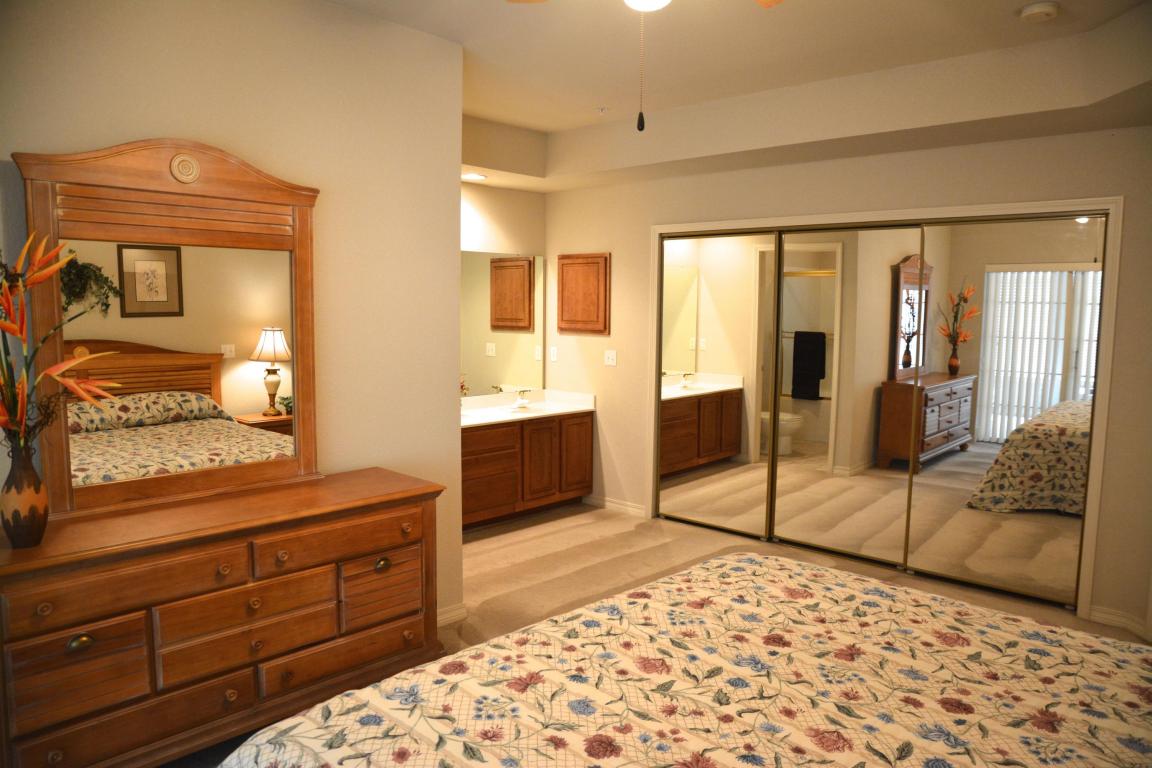 680 Emerald Pointe Drive, Hollister, MO 65672