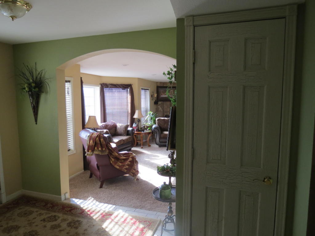 3557 South 62nd Road, Humansville, MO 65674
