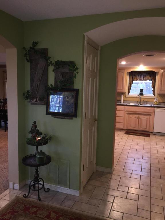 3557 South 62nd Road, Humansville, MO 65674