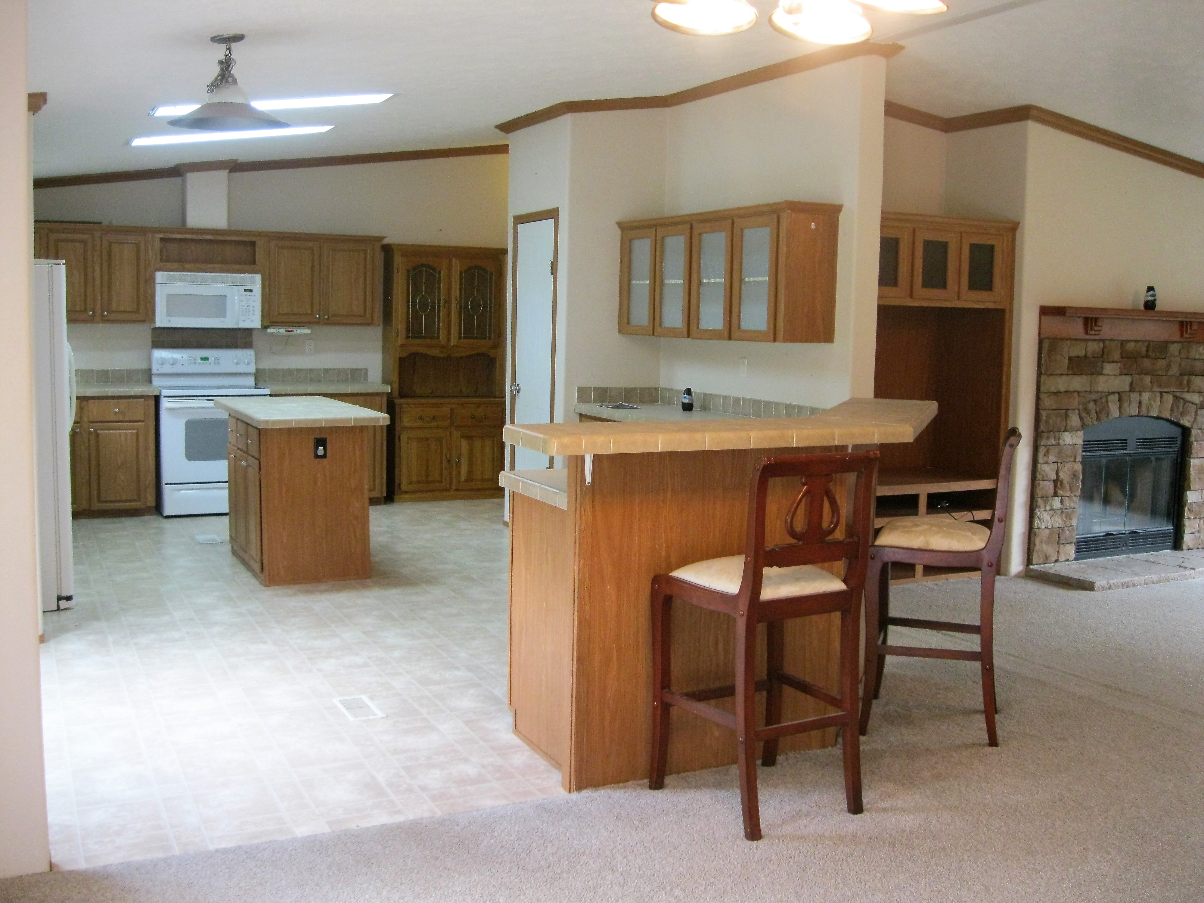 160 Hunters Pointe, Kirbyville, MO 65679