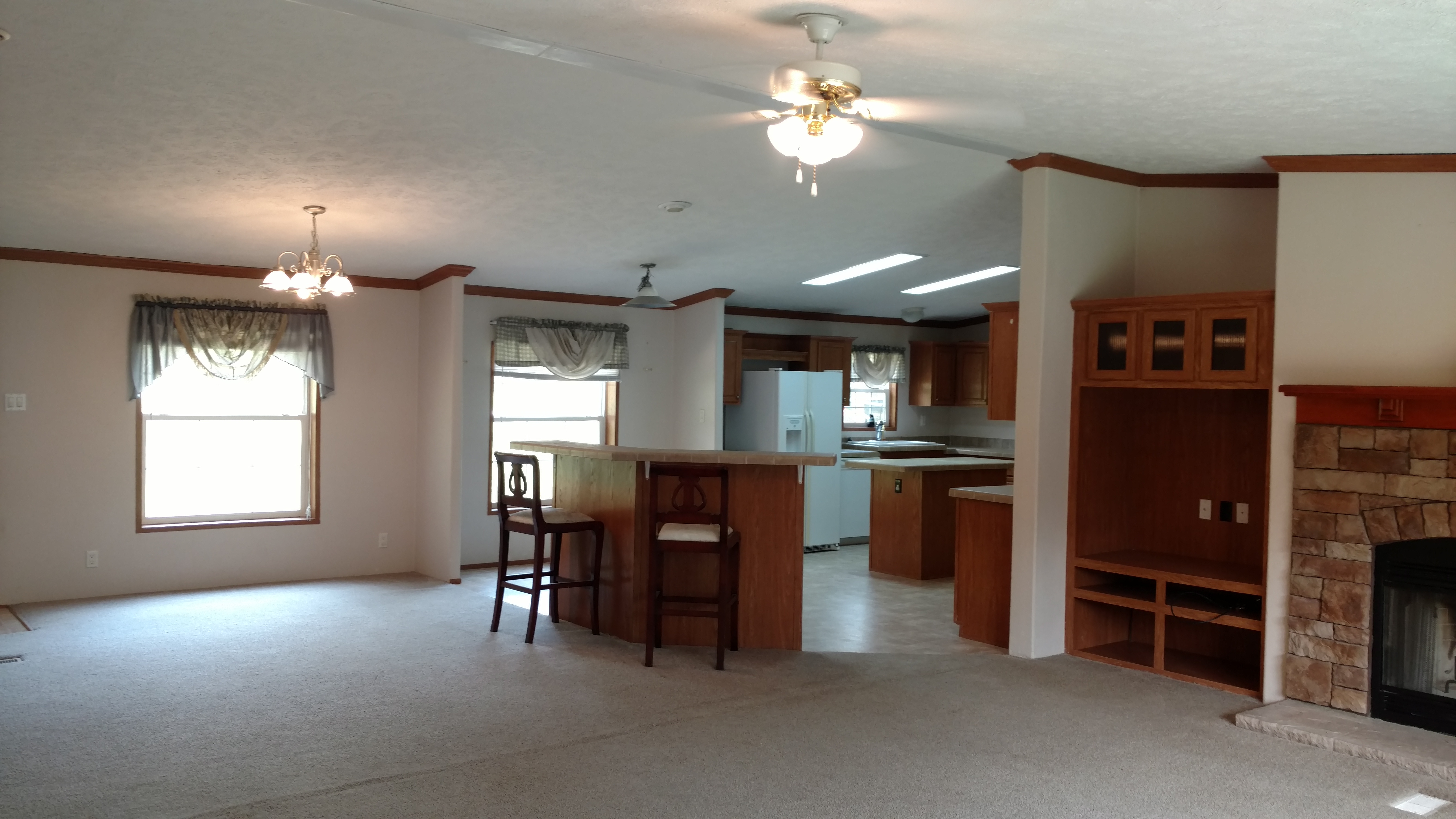 160 Hunters Pointe, Kirbyville, MO 65679