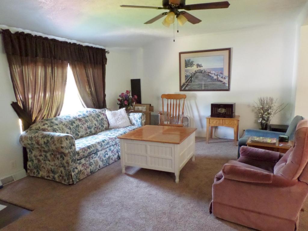 337 Clear Top Lane, Lampe, MO 65681