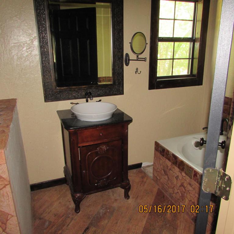 30 Timeline Drive, Lampe, MO 65681