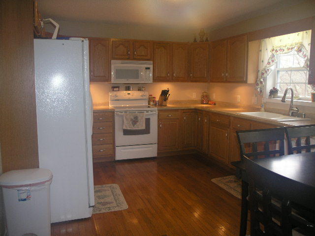 101 Autumn Dr, Cabool, MO 65689