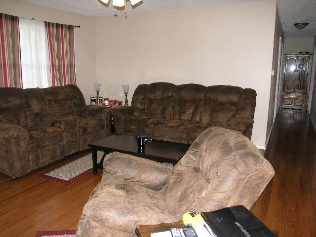 101 Autumn Dr, Cabool, MO 65689