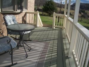 2696 Mountain Road, Mansfield, MO 65704